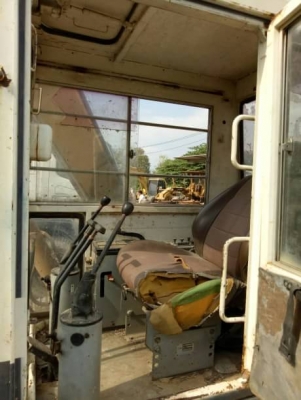 KOMATSU PC60-3