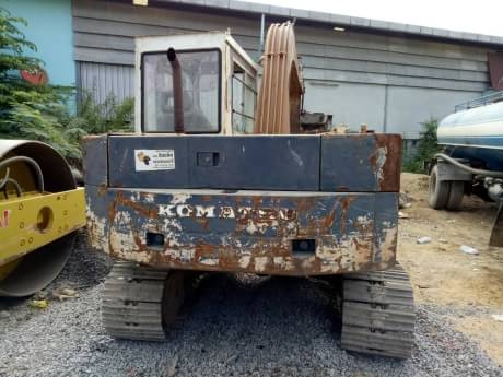 KOMATSU PC60-3