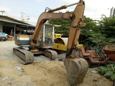 KOMATSU PC60-3