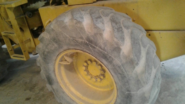 รถตัก KOMATSU 510. สนใจติดต่อ 081 - 6079515 รถตัก KOMATSU 510. สนใจติดต่อ 081 - 6079515