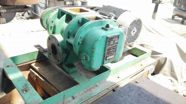 ** SOLD ** รูทโบวเวอร์อัดอากาศญี่ปุ่น 7.5 HP 380V พร้อมใช้งาน