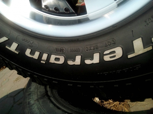 275/70R17 BF Goodrich ALL All-Terrain T/A ชุด 4 เส้น tel. 063-286-3559,081-427-3941 275/70R17 BF Goodrich ALL All-Terrain T/A ชุด 4 เส้น tel. 063-286-3559,081-427-3941