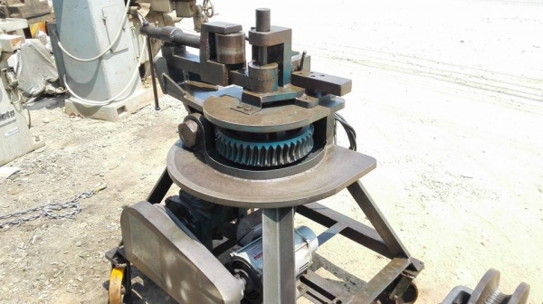 ** SOLD ** เครื่องดัดท่อ STM 3/4"- 3.1/2" มอเตอร์ Mitsu 3 HP 220V ลูกดัดรางรับตัวตู๊จัดเต็ม 10 ชุด เครื่องเดินนุ่มพร้อมใช้งาน