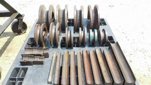 ** SOLD ** เครื่องดัดท่อ STM 3/4"- 3.1/2" มอเตอร์ Mitsu 3 HP 220V ลูกดัดรางรับตัวตู๊จัดเต็ม 10 ชุด เครื่องเดินนุ่มพร้อมใช้งาน