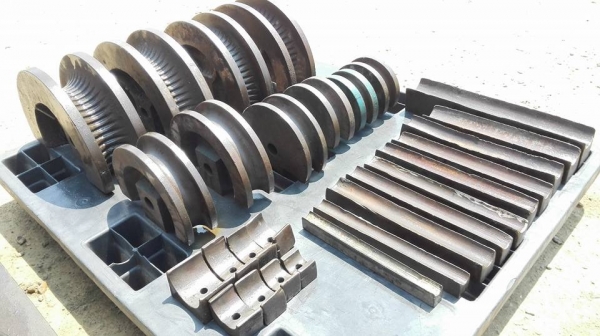 ** SOLD ** เครื่องดัดท่อ STM 3/4"- 3.1/2" มอเตอร์ Mitsu 3 HP 220V ลูกดัดรางรับตัวตู๊จัดเต็ม 10 ชุด เครื่องเดินนุ่มพร้อมใช้งาน