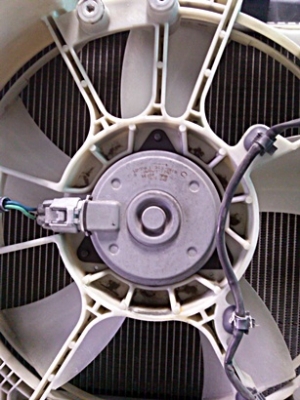 หม้อน้ำ ยาริส  ครบชุด ของถอด