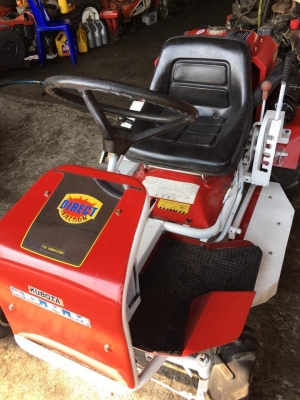 รถตัดแบบนั่งขับ เครื่อง Kubota 13 แรง รถตัดแบบนั่งขับ เครื่อง Kubota 13 แรง
