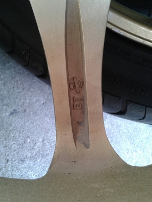 ขอบ17นิ้ว4รู100 พร้อมยาง ชุดนี้ ราคา 6700 บาท