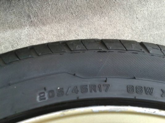 ขอบ17นิ้ว4รู100 พร้อมยาง ชุดนี้ ราคา 6700 บาท