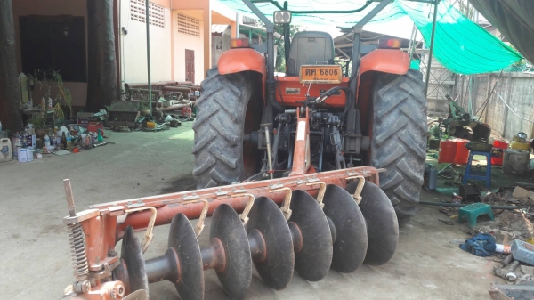 ขายรถไถKubota M7040 รถสวยเดิมๆๆสภาพดีพร้อมใช้ อุปกรณ์หน้าหลัง มีเล่มพร้อมโอนครับ