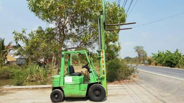 ขายด่วนรถยกTOYOTA 5FG20ยก2ตันเสาสูง3เมตรเคื่องโตต้า4สูบ5Kเบนซินติดแก็สได้รถนอกเพิ่งนำเข้ามายังไม่เคยใช้งานในเมืองไทยเลย