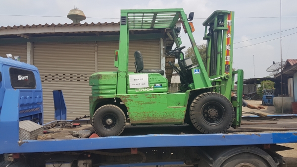 ขายด่วนรถยกTOYOTA 5FG20ยก2ตันเสาสูง3เมตรเคื่องโตต้า4สูบ5Kเบนซินติดแก็สได้รถนอกเพิ่งนำเข้ามายังไม่เคยใช้งานในเมืองไทยเลย