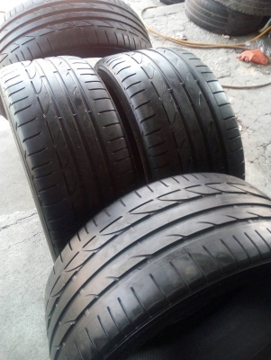 225/40R19 คู่หน้า 255/35R19 คู่หลัง BRIDGESTONE POTENZA S001 ปี13 ชุด 4 เส้น โทร.063-286-3551,081-427-3941 ตจว.ส่งได้ครับ 225/40R19 คู่หน้า 255/35R19 คู่หลัง BRIDGESTONE POTENZA S001 ปี13 ชุด 4 เส้น โทร.063-286-3551,081-427-3941 ตจว.ส่งได้ครับ