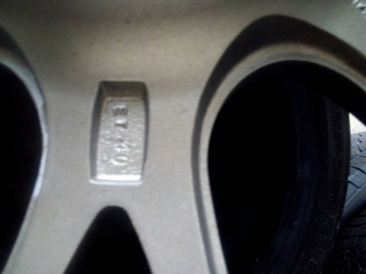 แม๊กขอบ17 ขนาด 5 รู100/114 พร้อมยาง YOKOHAMA ADVAN 215-45R17 ชุด 4 ล้อ 9000 บาท โทร.063-286-3551,081-427-3941 แม๊กขอบ17 ขนาด 5 รู100/114 พร้อมยาง YOKOHAMA ADVAN 215-45R17 ชุด 4 ล้อ 9000 บาท โทร.063-286-3551,081-427-3941