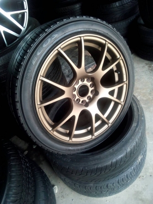 แม๊กขอบ17 ขนาด 5 รู100/114  พร้อมยาง YOKOHAMA ADVAN  215-45R17  ชุด 4 ล้อ 9000 บาท โทร.063-286-3551,081-427-3941