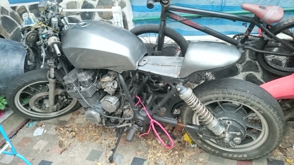 ขาย CBX750  ถูกๆ   ราคาสุดท้าย 17,000 บาท