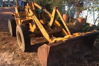 KOMATSU 507 เอวอ่อน 295,000 บาท เครื่องดี เกียร์ดี ปั้มแรง เอกสารชื่อขาย  รถอยู่ จ.สกลนคร  โทร&amp;ไอดีไลน์0610710295