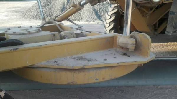 ขาย 2,380,000 CATTERPILAR 140G 5MD1700 เครื่องดี เกียร์แรง ระบบไฮโดลิคทำงานสมบูรณ์ เอกสารเล่มทะเบียน รถสวยพร้อมใช้เอกสารพร้อมโอน รถอยู่ จ.ร้อยเอ็ด  090-772-3710 090-772-3708