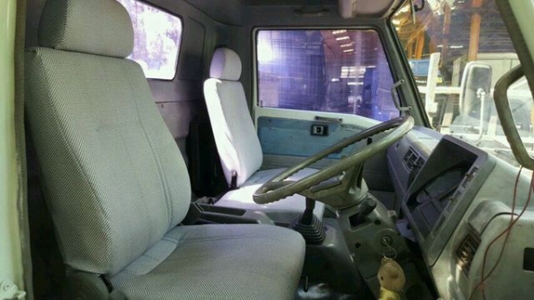 ขายรถ สไลด์  HINO FC 120 แรง รถห้าง  ยาว 5.50 ม.กว้าง 2.2 ม.  รถพร้อมใช้งาน  ราคา 440,000  บาท