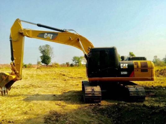 ขายดาว์น 750,000 บาท CATERPILAR 320 D2 ทำงาน 728 ชม. สภาพสวยกิป. เหมือนใหม่แกะกล่อง    งวดคงเหลือ 37 งวด x 89,000 บาท = 3,293,000 บาท  รถอยู่ จ.ขอนแก่น โทร&amp;ไอดีไลน์ 0610710295