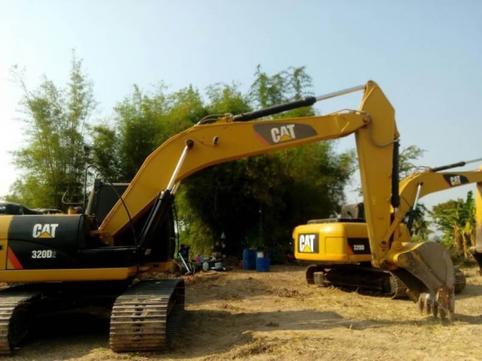 ขายดาว์น 750,000 บาท CATERPILAR 320 D2 ทำงาน 728 ชม. สภาพสวยกิป. เหมือนใหม่แกะกล่อง    งวดคงเหลือ 37 งวด x 89,000 บาท = 3,293,000 บาท  รถอยู่ จ.ขอนแก่น โทร&amp;ไอดีไลน์ 0610710295