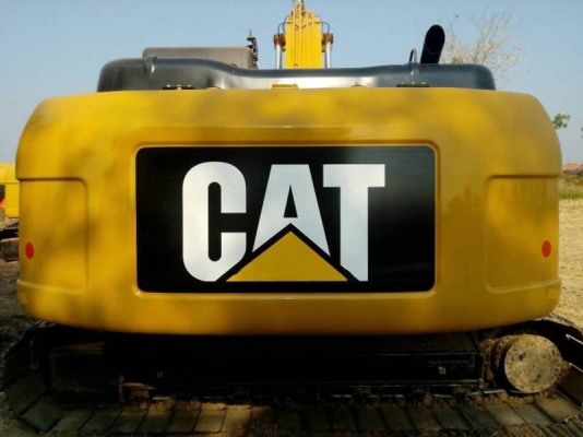 ขายดาว์น 750,000 บาท CATERPILAR 320 D2 ทำงาน 728 ชม. สภาพสวยกิป. เหมือนใหม่แกะกล่อง    งวดคงเหลือ 37 งวด x 89,000 บาท = 3,293,000 บาท  รถอยู่ จ.ขอนแก่น โทร&amp;ไอดีไลน์ 0610710295