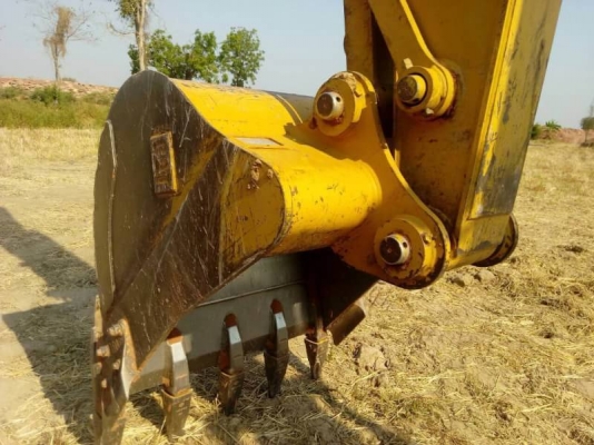 ขายดาว์น 750,000 บาท CATERPILAR 320 D2 ทำงาน 728 ชม. สภาพสวยกิป. เหมือนใหม่แกะกล่อง    งวดคงเหลือ 37 งวด x 89,000 บาท = 3,293,000 บาท  รถอยู่ จ.ขอนแก่น โทร&amp;ไอดีไลน์ 0610710295