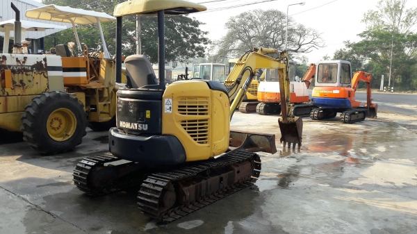 รถขุด Komatsu PC30MR-2 เก่าญี่ปุ่น