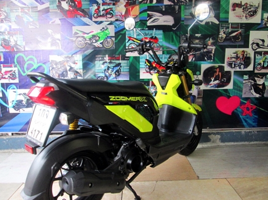 zoomer x สีเหลือง ยอดนิยม เครื่องยนต์ 110 ซีซี.ระบบหัวฉีด PGM FI ประหยัดน้ำมัน 34900