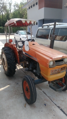 ขายถูก !!! คูโบต้า 26 แรง 4 สูบ ทำงานปกติ ขายถูก !!! คูโบต้า 26 แรง 4 สูบ ทำงานปกติ