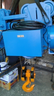 ขายรอกสลิงไฟฟ้า Demag ขนาด 8ตัน ขายราคา5 ตัน ยกสูง 6 เมตร ความเร็ว 1 สปีด วิ่ง 4 ทิศทาง *** ราคา 175