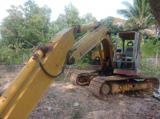 ขายรถขุดแบ็คโฮ KOMATSU PC120-2  ใช้งานปกติ ช่วงล่างดี เครื่องแน่น ปั้มแรง  ราคา 190,000บ. สนใจ 0835601591 หรือ 0903494058