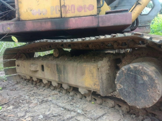 ขายรถขุดแบ็คโฮ KOMATSU PC120-2  ใช้งานปกติ ช่วงล่างดี เครื่องแน่น ปั้มแรง  ราคา 190,000บ. สนใจ 0835601591 หรือ 0903494058