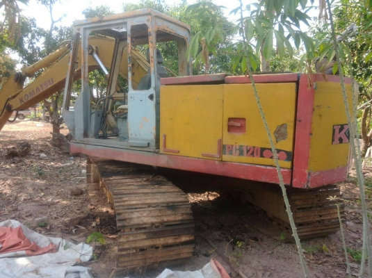 ขายรถขุดแบ็คโฮ KOMATSU PC120-2  ใช้งานปกติ ช่วงล่างดี เครื่องแน่น ปั้มแรง  ราคา 190,000บ. สนใจ 0835601591 หรือ 0903494058