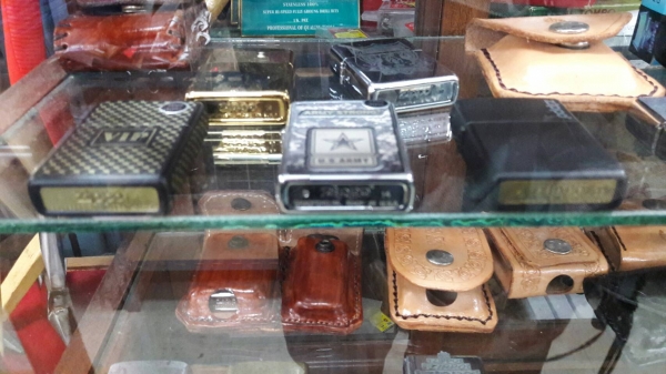 ขายไฟเช็ค ZIPPO MADE IN USA.ใหม่เก่าเก็บสวยใหม่เก่าเก็บ