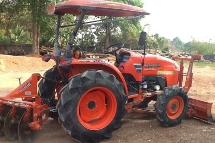 รถไถ 36 SP แรงปี 57 อุปกร 3 อย่าง ซ. ม 600 นิด ฯฯ มือเดียวป้ายแดง ราคาเบาฯฯ 350000  บาท วันทูคอล 0986683479 dtac 0942839369 สิทธิ์ คับ