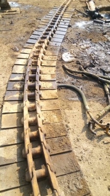 ขายโซ่ รถแทรกเตอร์ โคมัสสุ D-50 ใส่แผ่นแมคโคมา เอาแต่โซ่ก็ได้ ตัดให้ครับและลอนเลอร์ ด้วยครับสภาพตามรูป