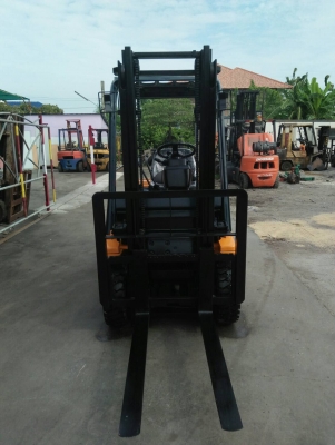 โตโยต้า รุ่น 7 ดีเซล 2 ตัน เสา 3 เมตร โตโยต้า รุ่น 7 ดีเซล 2 ตัน เสา 3 เมตร