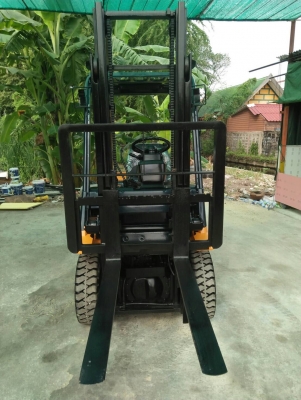 โตโยต้า รุ่น 7 ดีเซล 2 ตัน เสา 3 เมตร โตโยต้า รุ่น 7 ดีเซล 2 ตัน เสา 3 เมตร