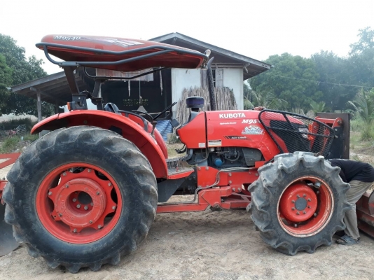 ขายรถไถ KUBOTA M9540 ทำงาน 3,000 ชั่วโมง รถปี 55