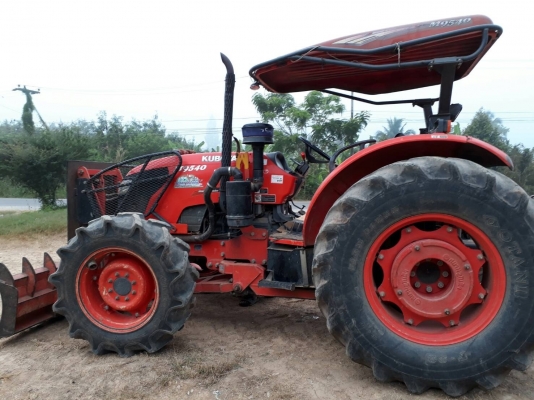 ขายรถไถ KUBOTA M9540 ทำงาน 3,000 ชั่วโมง รถปี 55