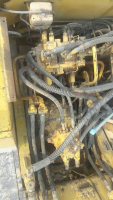 ขายรถขุดแบ็คโฮ KOMATSU PC200-5 รถสมบรูณ์มาก ช่วงล่างเต็ม ไฟฟ้าครบ เอกสารอินวอย 690,000บ. สนใจ 0835601591 หรือ 0903494058