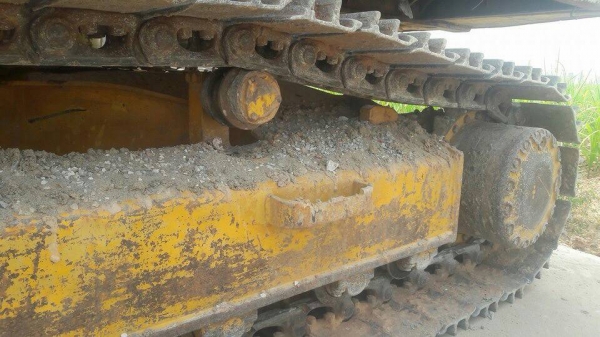 ขายรถขุดแบ็คโฮ KOMATSU PC200-5 รถสมบรูณ์มาก ช่วงล่างเต็ม ไฟฟ้าครบ เอกสารอินวอย 690,000บ. สนใจ 0835601591 หรือ 0903494058