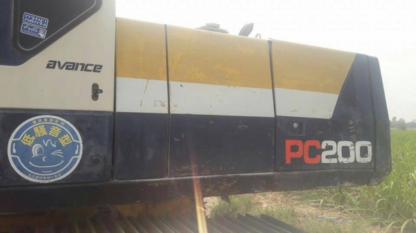ขายรถขุดแบ็คโฮ KOMATSU PC200-5 รถสมบรูณ์มาก ช่วงล่างเต็ม ไฟฟ้าครบ เอกสารอินวอย 690,000บ. สนใจ 0835601591 หรือ 0903494058