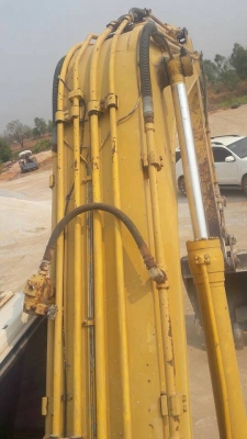 ขายรถขุดแบ็คโฮ KOMATSU PC200-5 รถสมบรูณ์มาก ช่วงล่างเต็ม ไฟฟ้าครบ เอกสารอินวอย 690,000บ. สนใจ 0835601591 หรือ 0903494058