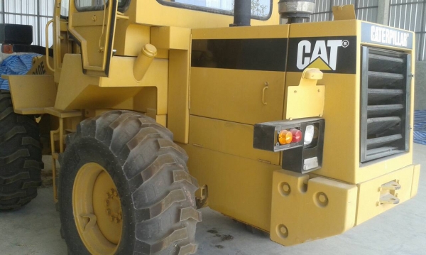 ขาย รถ ตัก ล้อ ยาง CAT รุ่น 910 E  สวย สวย เดิม ๆ  พร้อม ใช้งาน