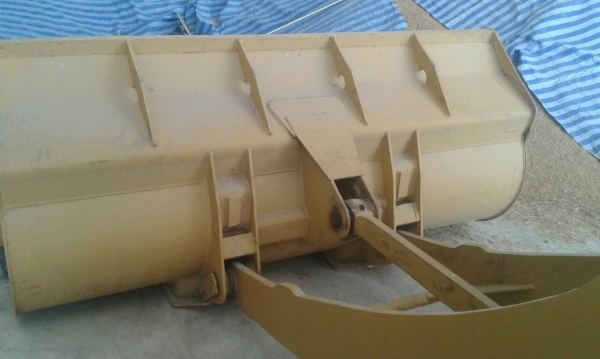 ขาย รถ ตัก ล้อ ยาง CAT รุ่น 910 E  สวย สวย เดิม ๆ  พร้อม ใช้งาน