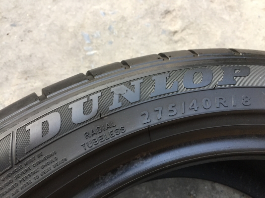 ยาง Dunlop 275-40-18 ปี 14 made in Germany 2เส้น 3000  สภาพสวยๆไม่บวมไม่กินข้าง ดอกยางเหลือเยอะเอาไปวิ่งกันใด้อีกยาวค่ะ