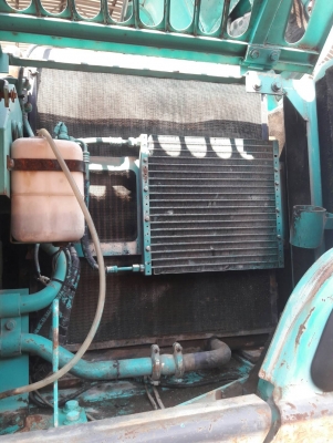 ขายKOBELCO SK200-2LC  มาใหม่  เก่าญี่ปุ่น   มีลายแย๊ก  สภาพสวย  ใช้งานมาแค่  5,xxx  ชั่วโมง  ลองระบบกันได้ทุกวัน  โทร  089-3818694  ดวงนภา