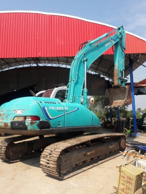 ขายKOBELCO SK200-2LC  มาใหม่  เก่าญี่ปุ่น   มีลายแย๊ก  สภาพสวย  ใช้งานมาแค่  5,xxx  ชั่วโมง  ลองระบบกันได้ทุกวัน  โทร  089-3818694  ดวงนภา
